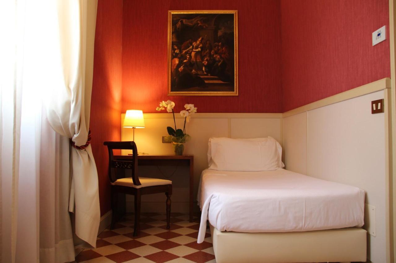 Basilica Hotel Roma Exterior foto